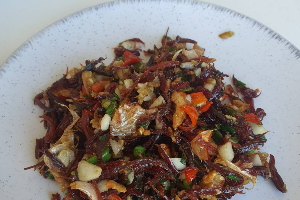 000-1 : เนื้อแพะคั่วเกลือ / Roasted Goat Meat with Salt