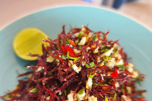 000-2 ยำเนื้อแพะ / Goat Meat Spicy Salad