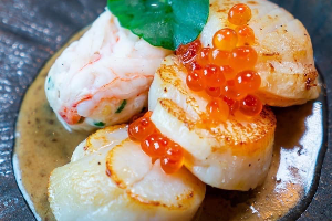 HOKKAIDO HOTATE WITH SHRIMP MOUSSE AND BLACK GARLIC SAUCE