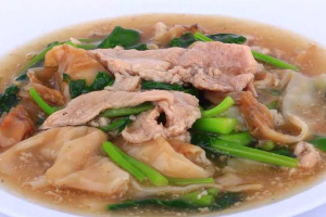 ราดหน้าหมู,ไก่ 