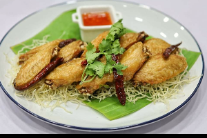 01.ปีกไก่ทอด