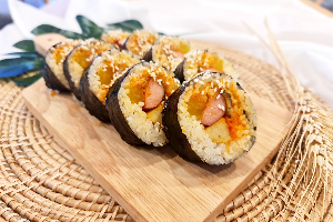 f5- ผัดกิมจิคิมบับ / 볶음 김치김밥 / Fried Kimchi Gimbap