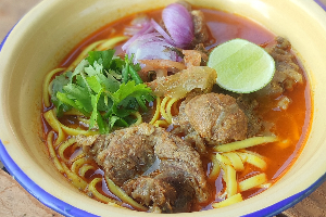 ข้าวซอยเนื้อ