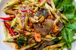 ยำมะม่วง กุ้งดอง (น้ำปลากวน)