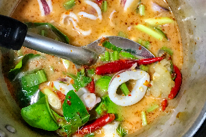 หมึกไข่ ต้มยำน้ำข้น