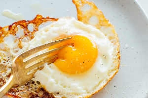 ไข่ดาว 튀긴 계란 fried egg