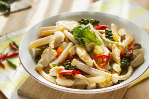 Spicy noodle chicken