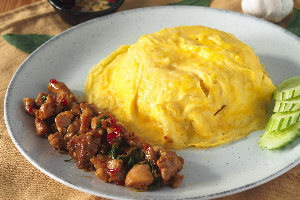 ไข่ข้น กะเพราไก่