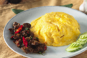 ไข่ข้น กะเพราเครื่องในไก่