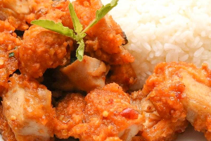 ข้าวกะเพราไก่กรอบ
