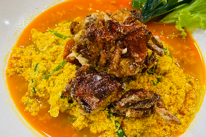 ปูนิ่มผัดผงกะหรี่