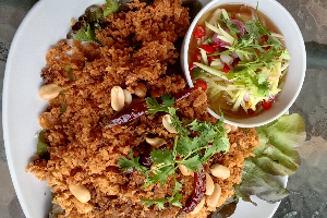 ยำปลาดุกฟู