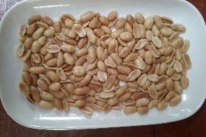 ถั่วทอด