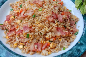 3-5 ข้าวผัดเบคอน