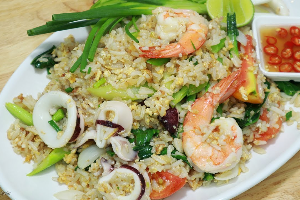 3-10 ข้าวผัดรวมมิตรทะเล