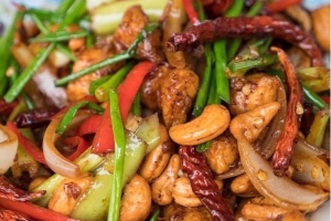 Stir Fried Chicken with Chasew Nuts