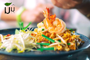 ผัดไทยกุ้งสด