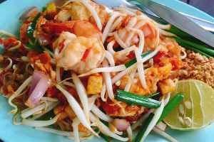 เกาเหลาผัดไทย(รวมมิตร)