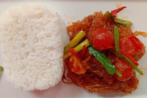 ผัดไข่แดงเค็มวุ้นเส้น + ข้าว Stir fried glass noodle with salted yolk + Jasmine rice