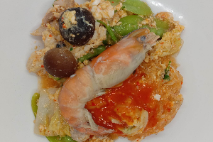 สุกี้กุ้งแบบแห้ง (เมนูแนะนำ) Thai sukiyaki shrimp with stir fried style (Recommand menu)