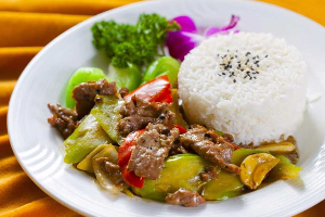 ข้าวราดผัดพริกอ่อน