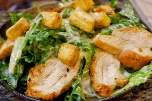 Caesar Chicken Salad // ซีซาร์สลัด อกไก่