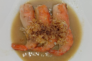 กุ้งก้ามกรามผัดกระเทียมพริกไทย Stir fried Thai river prawn garlic and pepper (Main dish without rice)