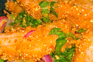 ยำไก่กรอบแซ่บซี๊ด | Spicy Fried Chicken Salad