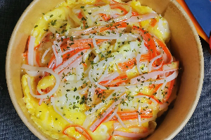 ข้าวไข่ข้น ปูอัดผัดเนย