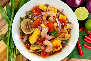 ยำข้าวโพดกุ้งไข่แดง