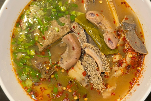 ต้มแซ่บ ไส้เนื้อ