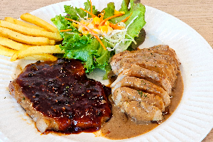 อกไก่พริกไทยดำ+หมูBBQ