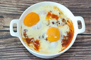 028 Pan Fried Eggs With Potato / ไข่กะทะมันฝรั่ง