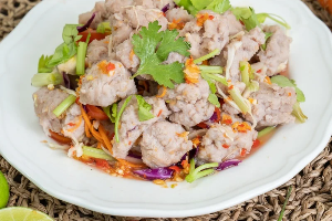 ยำหมูเด้ง