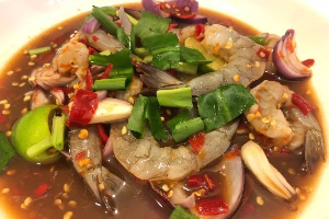 ยำกุ้งสด