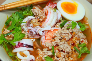 มาม่าต้มยำใส่ทะเล