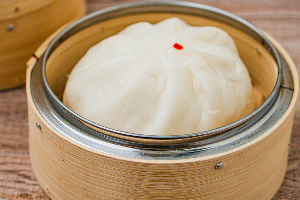 Steamed buns stuffed with minced pork