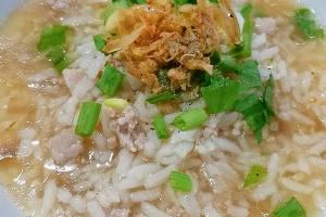 ข้าวต้มหมูสับ
