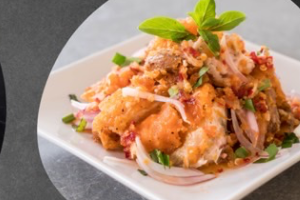 ยำเอ็นไก่ทอด(មាន់បំពង)
