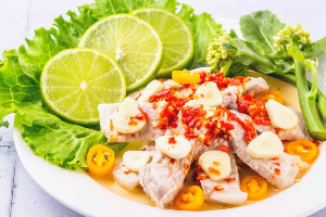 หมูมะนาว(សាច់ជ្រូក ក្រូចឆ្មា)