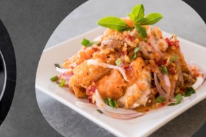 ยำเอ็นไก่ทอด(មាន់បំពង)
