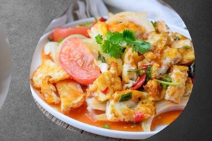 ยำไข่ดาว(ញំពងទា)