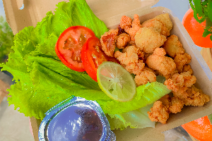 ไก่ทอดน้ำจิ้มแจ่วอีสาน