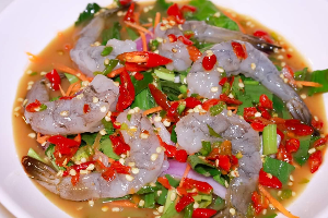 ยำกุ้งสด