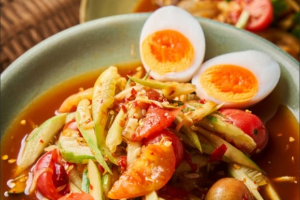 ตำแตง ปลาร้าไข่ต้ม