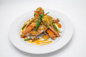 ปูผัดผงกะหรี่ ( Stir Fried Crab With Curry Powder )