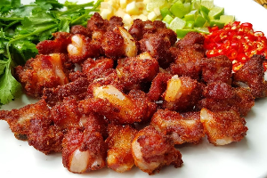 แหนมซี่โครงหมูทอด