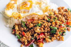 ข้าวผัดกระเพรา