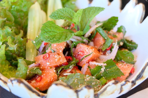 ลาบแซลมอน