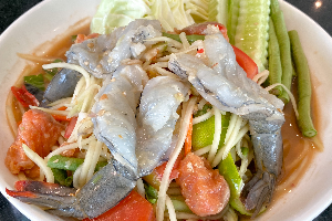 ตำแซลมอนทะเลเดือด (ปลาร้า)